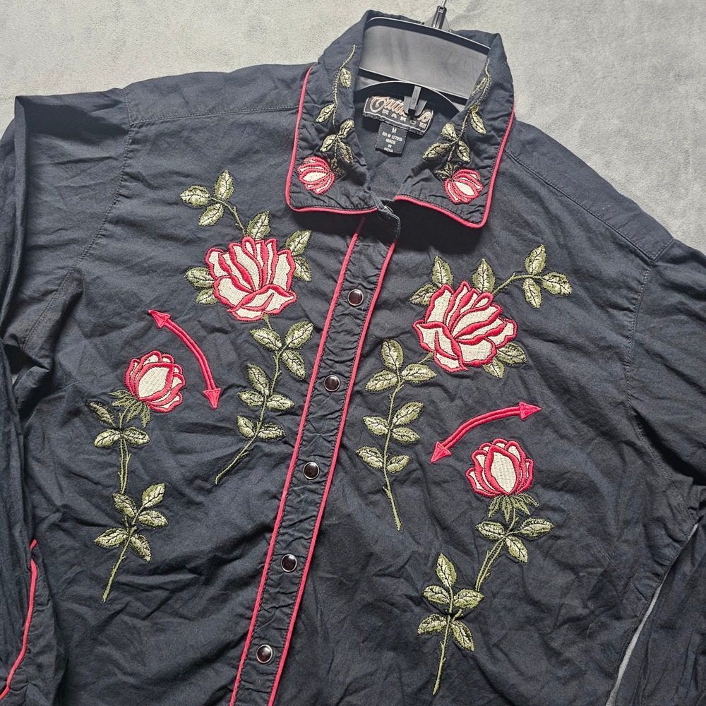 Cattlelac Ranch Womens Black Floral Rose Embroidered Western Snap Shirt Medium